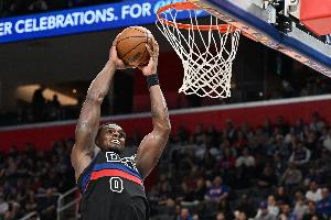 5犯影响发挥！杜伦22分钟11中8高效拿下20分9板4助