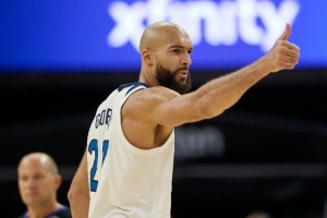 奥尼尔谈戈贝尔高薪资：他的比赛毫无观赏性 根本不配挣2.5亿