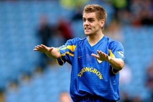 曼晚介绍曼联助教伍德盖特：曾效力利兹联，如今帮红魔重回正轨