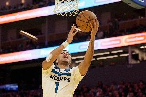 专精于投射！小香农半场三分6中4高效得到12分