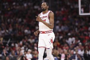 老而弥坚！杜兰特本季高效场均26+5.5+4.8&三项命中率180%