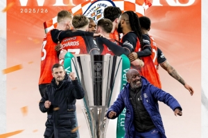 卢顿3-1战胜斯托克港夺英锦赛冠军，34岁威尔希尔获执教生涯首冠