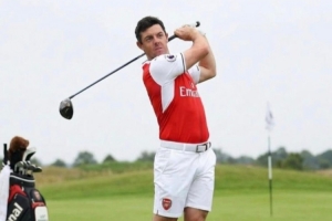 摩根晒麦克罗伊穿阿森纳球衣AI图:阿森纳势必反弹,最终夺得英超