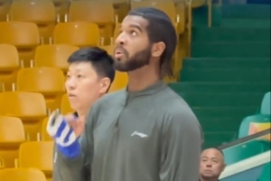 邱彪谈克里斯复出时间：应该很快了 他明天应该就会恢复有球训练