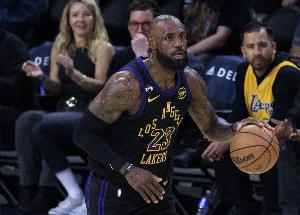 雷迪克：错过训练营和揭幕战令詹姆斯很沮丧 随后68场他打了60场