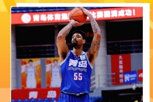 出战3场&场均29分15板2.3断3.3帽！CBA官方：米奇当选周最佳外援