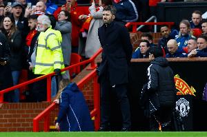 利兹联上半场10次射门9次在禁区内，曼联6次射门仅1次在禁区内