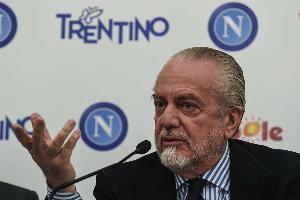 德佬：卖奥斯梅恩和K77因收到巨额报价 退休？我喜欢工作胜过其他