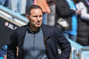 谁接替伊劳拉?英媒:伯恩茅斯选帅考虑佩雷斯、兰帕德、麦肯纳