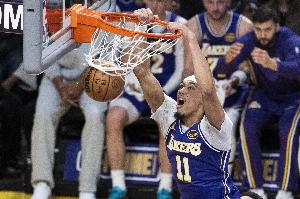 海斯:我能用活力影响比赛 必须限制火箭 做球队需要我做的一切