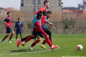 亚泰将士基地潜心备战 16日兵发佛山