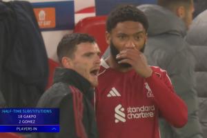 利物浦半场连换两人,加克波、戈麦斯登场伊萨克、弗林蓬下场