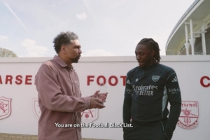 阿森纳官方：埃泽和女足阿吉曼在2025足球黑人颁奖典礼获奖