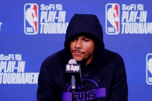 【完整版】杰伦·格林：这场我们本该赢 希望裁判统一吹罚尺度