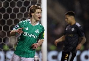 法尔克谈戈登：目前球员的转会费超出了拜仁实际愿支付的金额