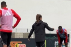 柏林联合官推怒怼性别歧视球迷:她不教喷子,只教职业球员