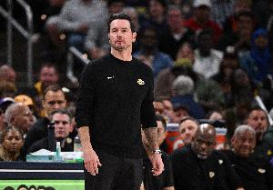 雷迪克谈战术简化:自去年12月以来我们就在进攻端化繁为简