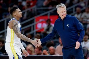 你礼貌吗？巴特勒：库追桂福太棒了 理查德啥没干但也卖力挥毛巾