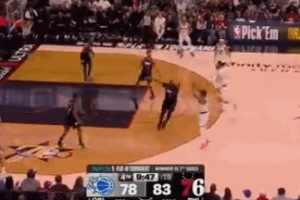 根本停不下来！贝恩手感火热再中三分 帮助魔术追到2分