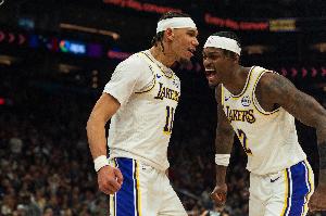 阿里纳斯:已准备好喷那些本不该上场的湖人球员 他们必定会整活