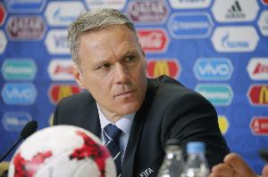 不堪其扰！61岁范巴斯滕因被一女子骚扰选择报警，其妻子也被造谣