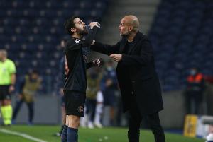 31岁B席已为曼城出战235场英超,是瓜帅时代非门将球员最多