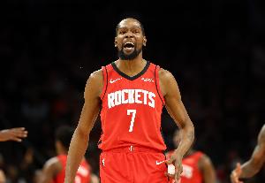 给年轻人季后赛建议？KD：说一堆鼓励的话 不如上场真刀真枪地干