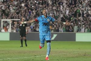 内马尔谈转会美职联传闻：我和桑托斯的合同到年底，我打算履行完