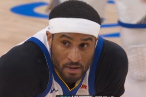 全民皆兵！次节勇士多点开花 打出11-0攻击波强势反超