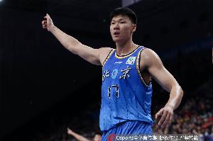 北京内线范子铭三分命中！解说嘉宾丁彦雨航感叹：不可思议啊