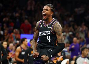 生涯代表作！杰伦·格林底角三分再进 单场8记三分追平附加赛纪录