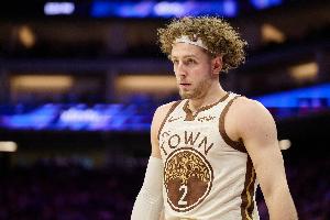 真不错！波杰姆斯基半场11中5得12分5板 第二节独得10分撑住局面