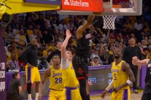 假抛真传骗过所有人！申京碾到篮下妙传助奥科吉暴扣取分