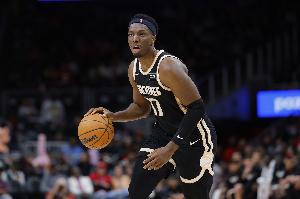 进攻把握性十足！奥孔武半场5中4高效拿下12分2板1助1帽