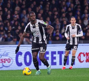 今夏目标！记者：国米球探考察乌迪内斯26岁法国中卫欧马·索勒