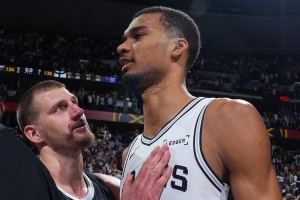 KG：文班太聪明了 他完全能像约基奇那样打球&领悟篮球的真谛