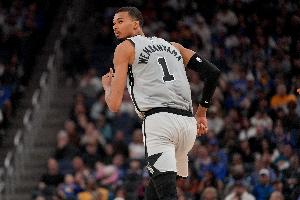 马刺今日众多名宿现场观战 文班：这不会带来压力 反而觉得很安心