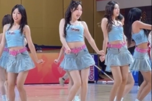 甜美可爱！媒体人晒广州男篮主场啦啦队的舞蹈表演视频