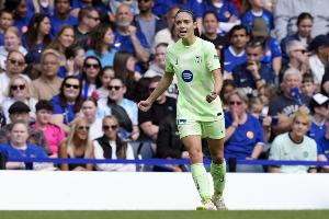 世体：邦马蒂从重伤中回归，向巴萨女足全队发言